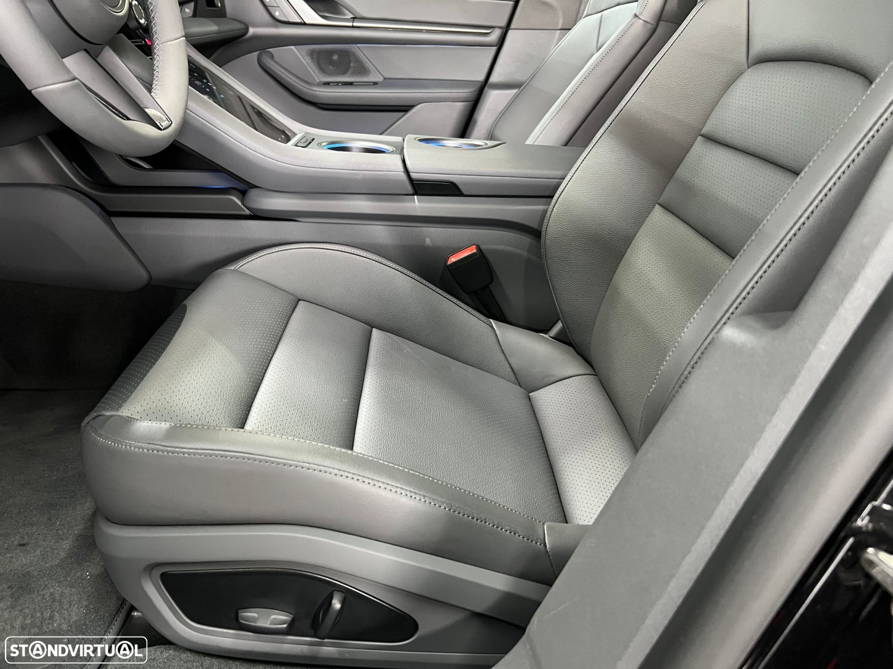 Porsche Taycan Sport Turismo - 18