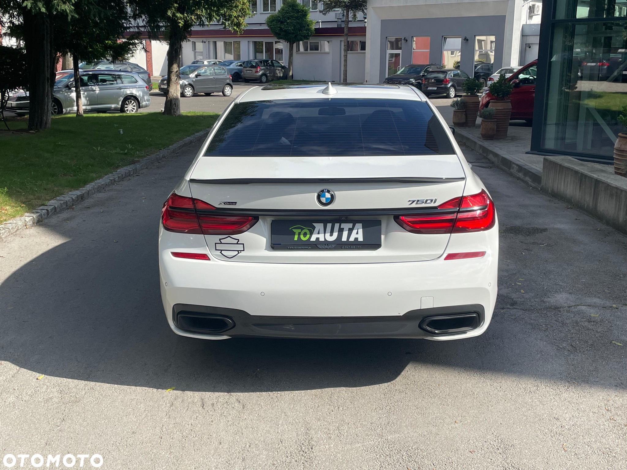 BMW Seria 7 750Li xDrive - 10