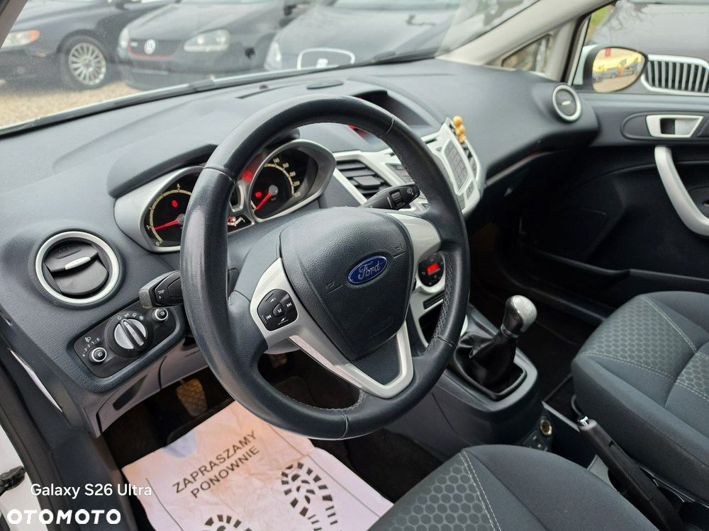 Ford Fiesta 1.25 Titanium - 26