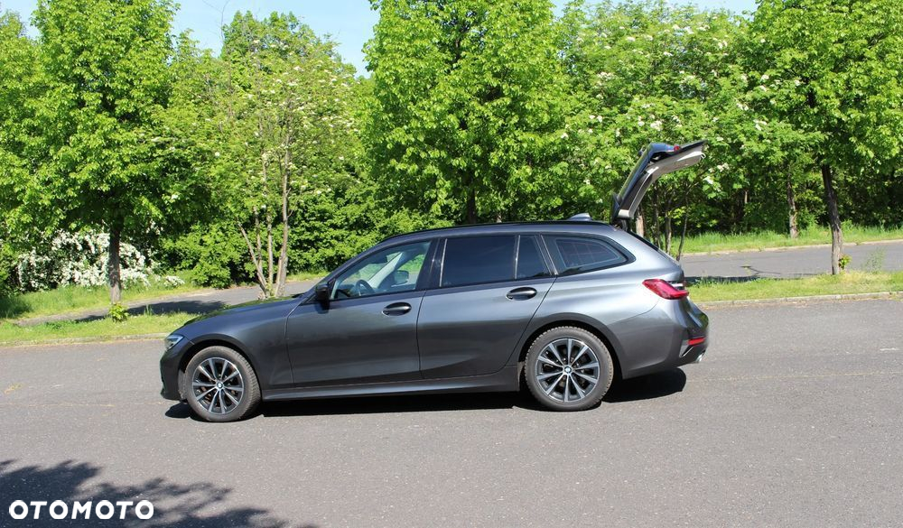 BMW Seria 3 318d Touring Advantage - 15