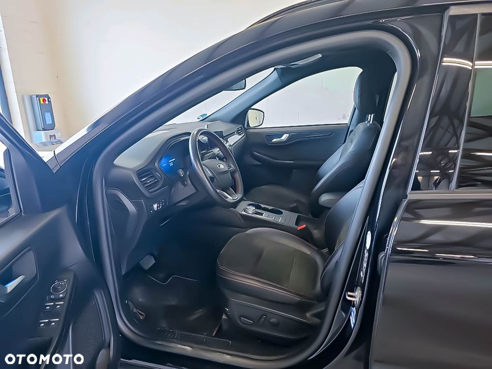 Ford Kuga 2.5P PHEV FWD ST-Line X - 9