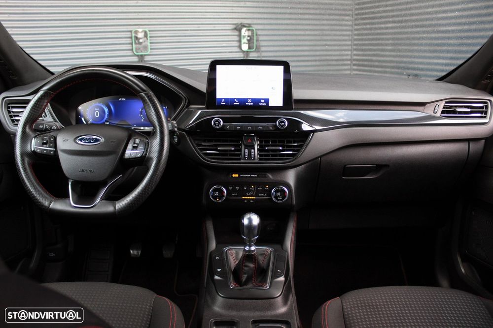 Ford Kuga 1.5 EcoBoost ST-Line - 26
