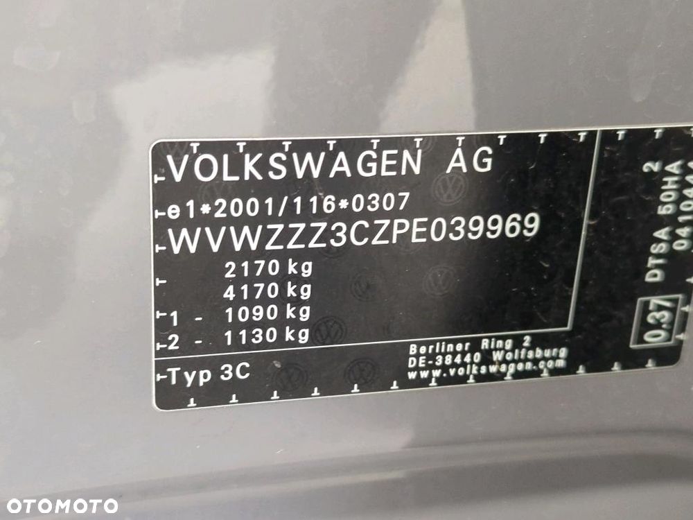 Volkswagen Passat - 27