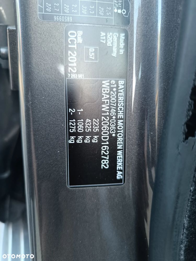 BMW Seria 5 520d - 19