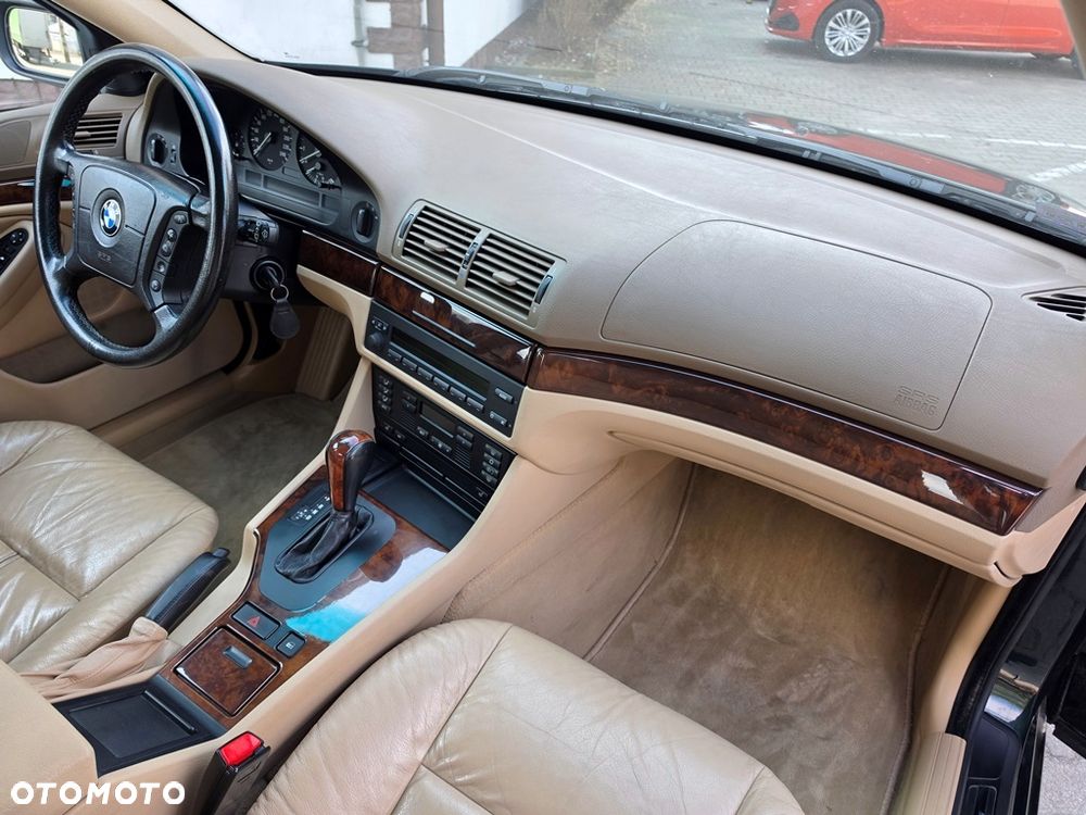 BMW Seria 5 - 33