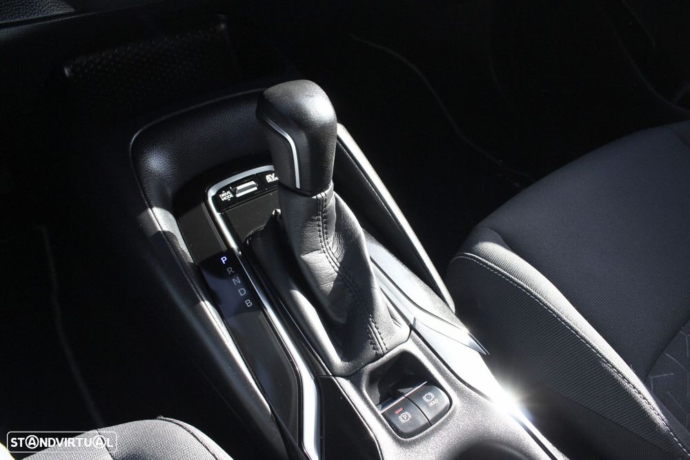 Toyota Corolla 1.8 Hybrid Comfort - 38