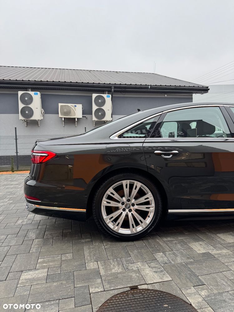 Audi A8 - 7