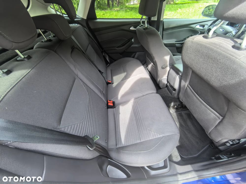 Ford Focus 1.0 EcoBoost Titanium - 34