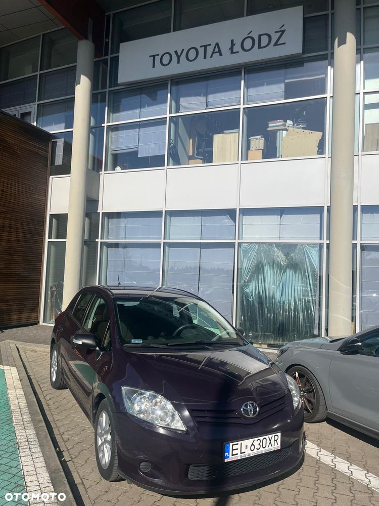 Toyota Auris 1.4 D-4D Luna - 1
