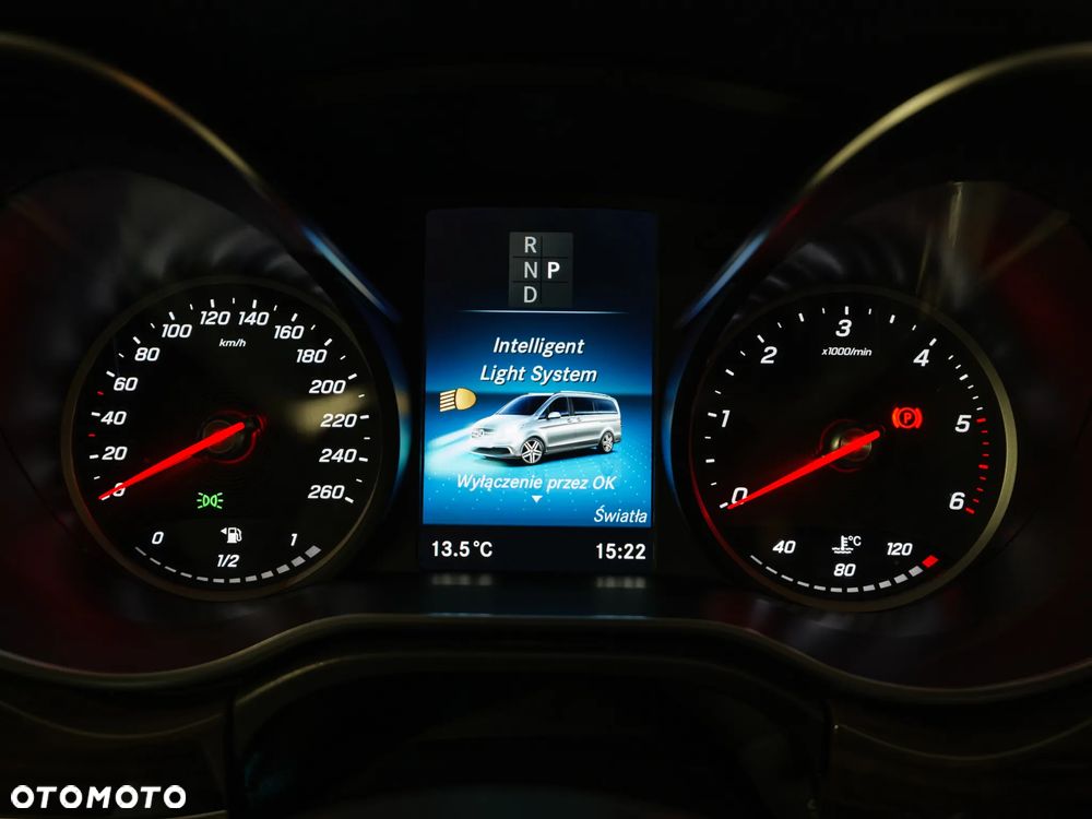 Mercedes-Benz Klasa V 300 d Avantgarde 9G-Tronic (ekstra d³) - 35