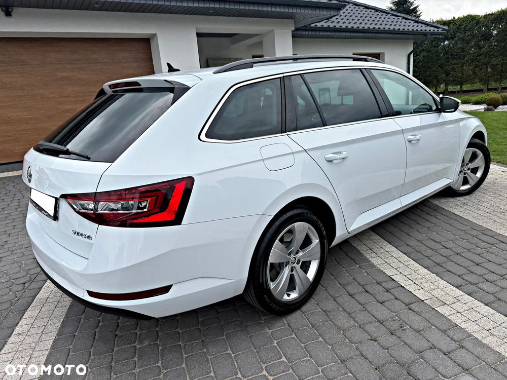Skoda Superb 2.0 TDI DSG Style - 13