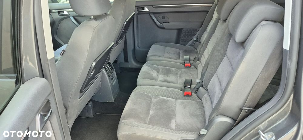 Volkswagen Touran 2.0 TDI DPF Highline Perfectline DSG - 21