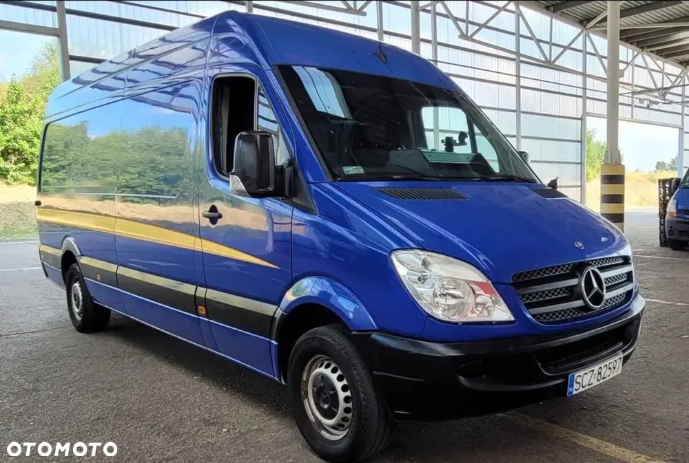 Mercedes-Benz Sprinter - 4