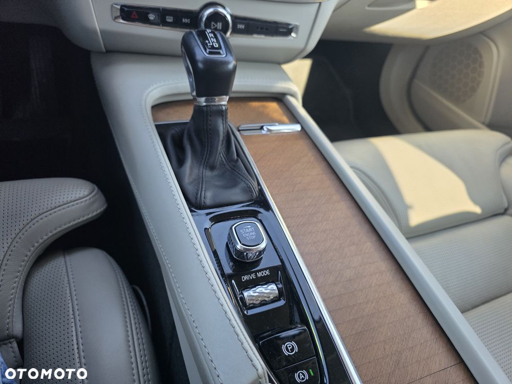 Volvo S90 D5 AWD Inscription - 9