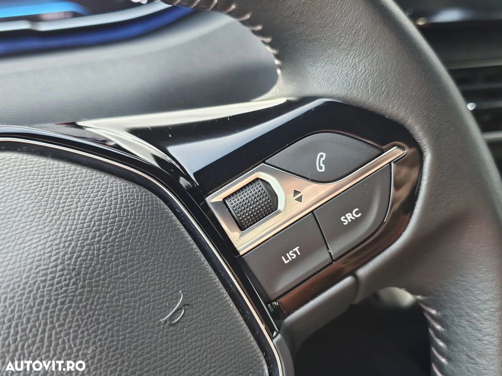 Peugeot 5008 PureTech 130 EAT8 Stop & Start Allure Pack - 33