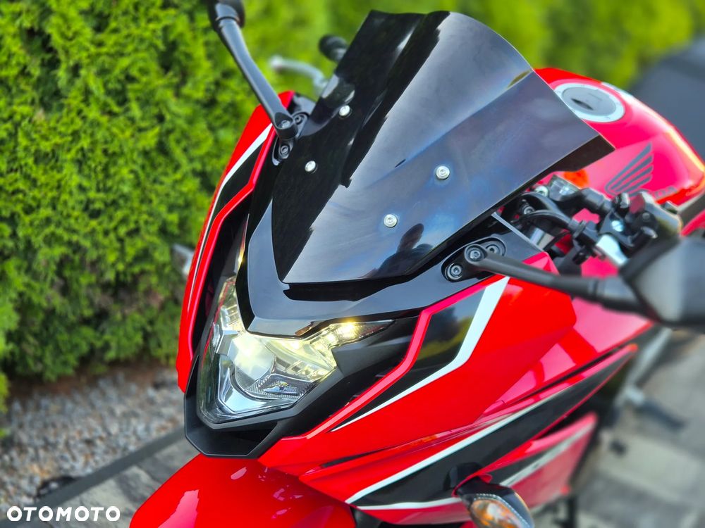 Honda CBR - 32