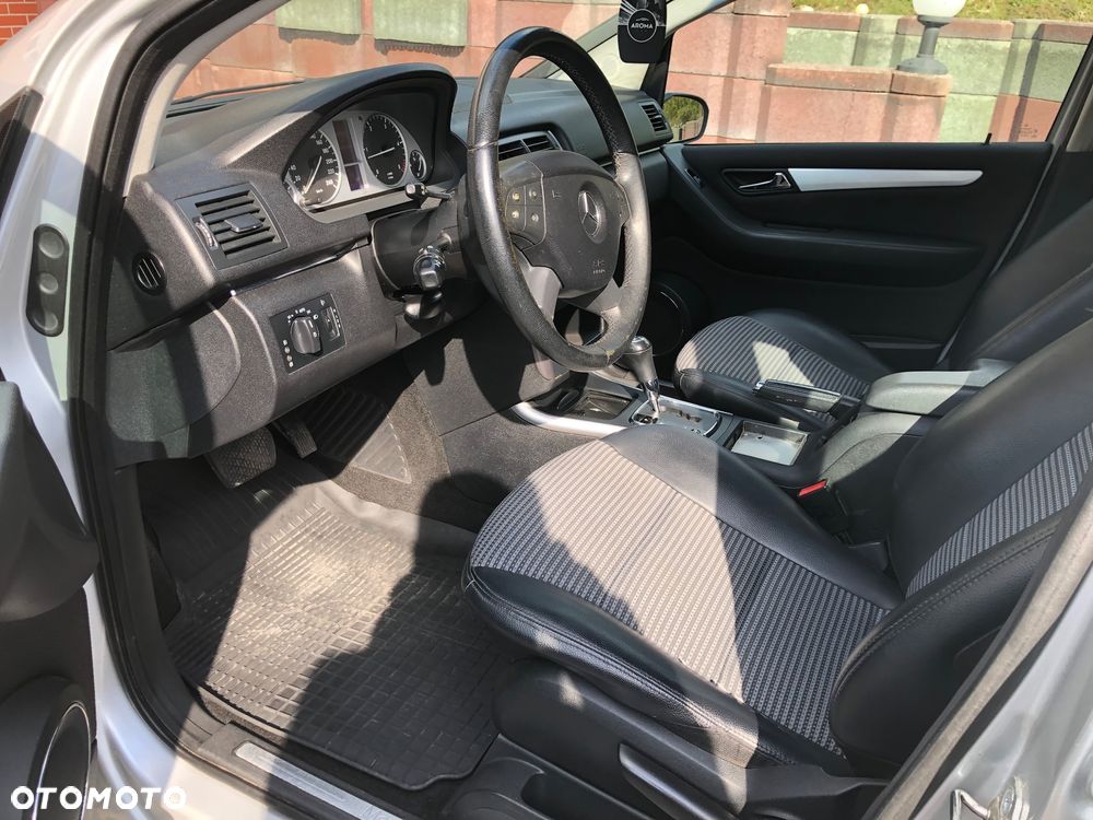 Mercedes-Benz Klasa B - 21