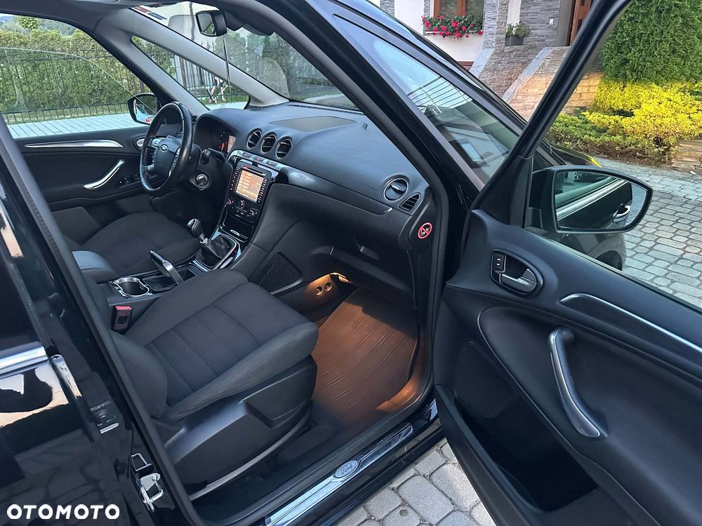 Ford Galaxy 2.0 TDCi Titanium - 23