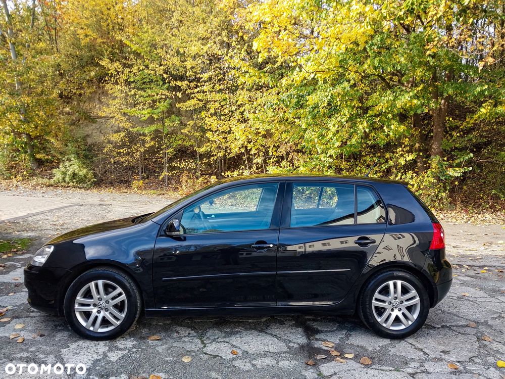 Volkswagen Golf - 5