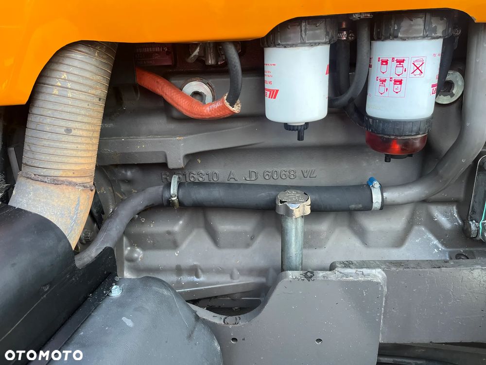 Renault Ares 656 RZ - 10