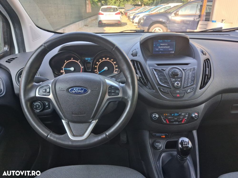 Ford Tourneo Courier 1.5 TDCi S&S Ambiente - 5