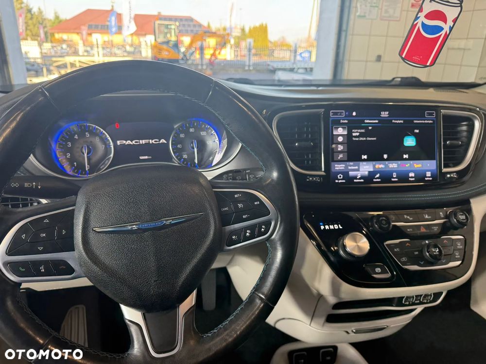 Chrysler Pacifica - 6