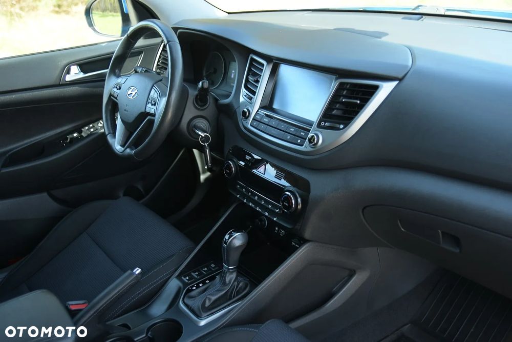 Hyundai Tucson blue 1.7 CRDi 2WD DCT Premium - 22