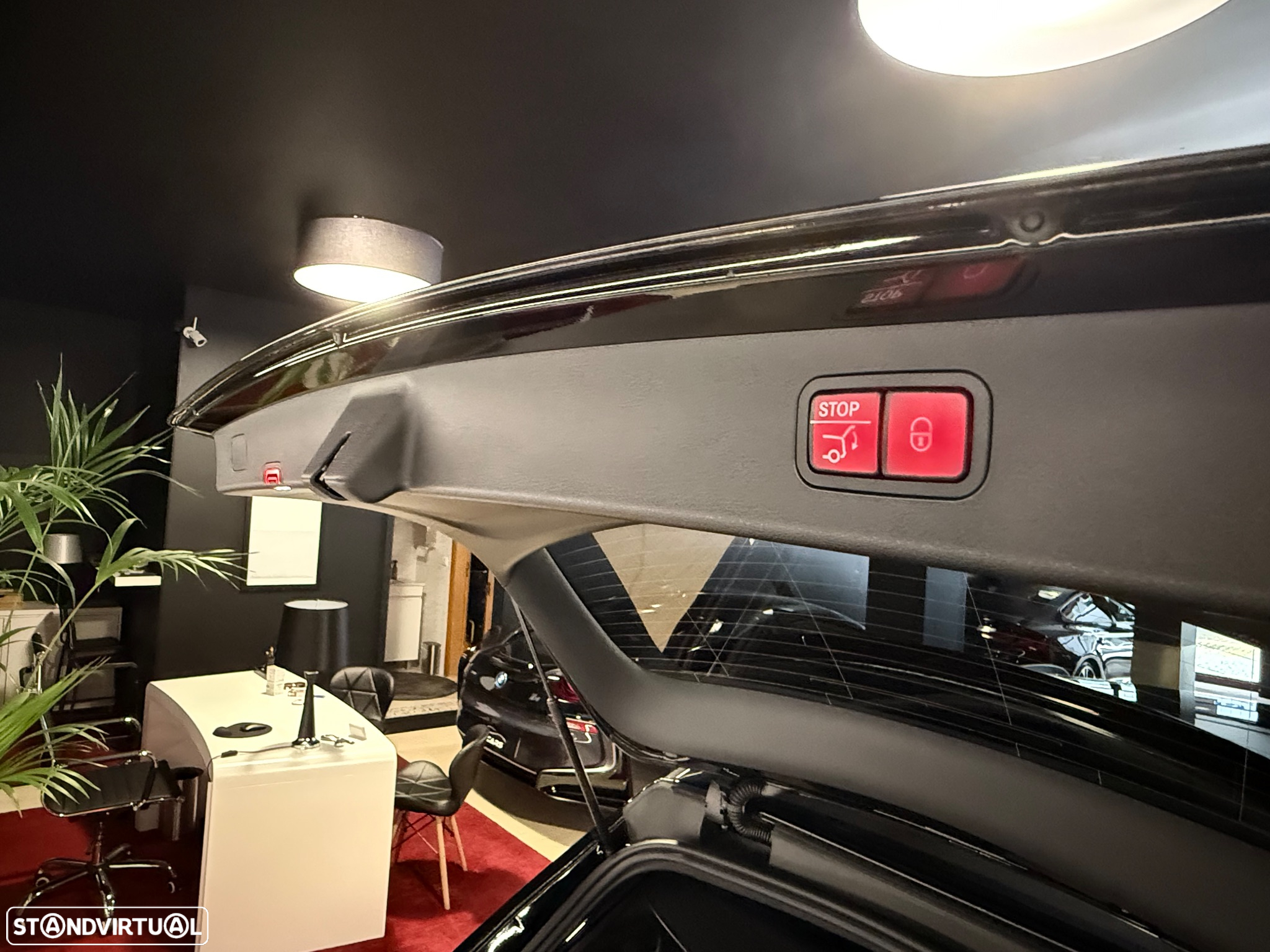 Mercedes-Benz E 300 Standard - 35