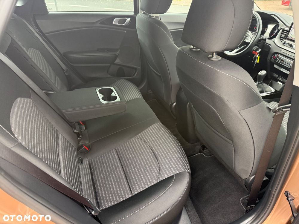Kia Ceed 1.5 T-GDI Business Line Plus - 14