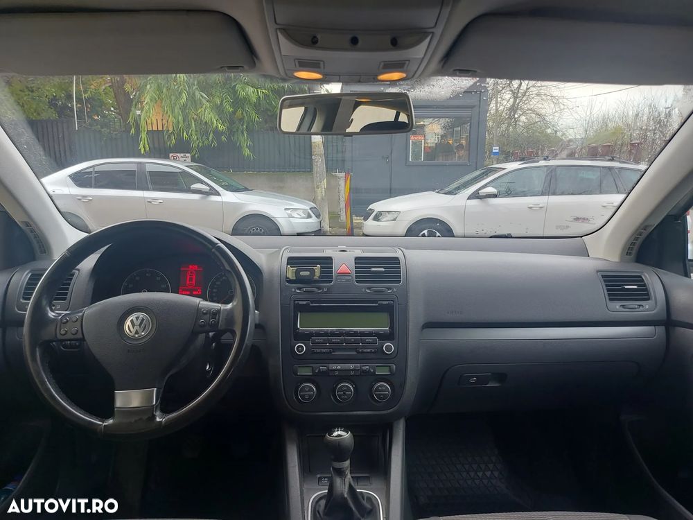 Volkswagen Jetta 1.6 Comfortline - 8