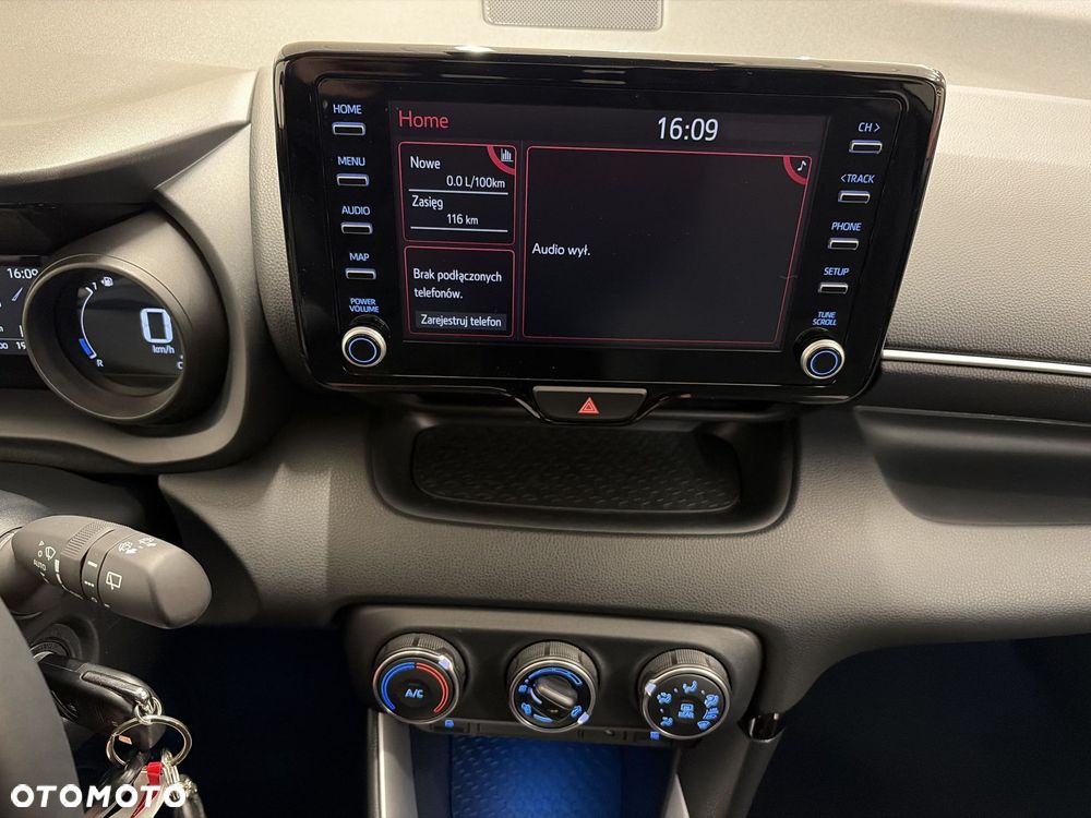 Toyota Yaris - 16