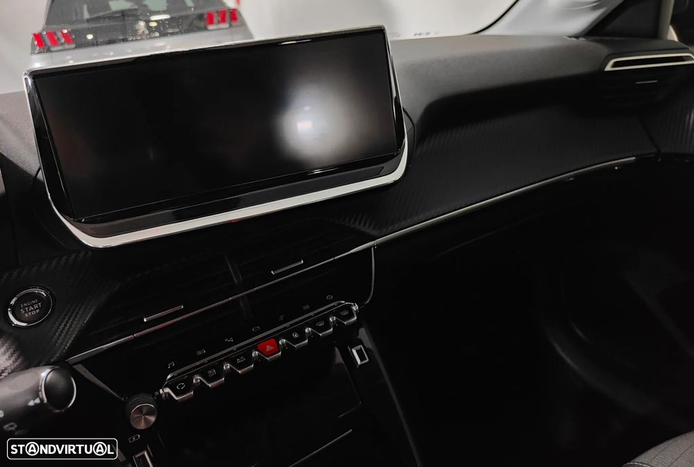 Peugeot 2008 1.2 PureTech Allure - 38