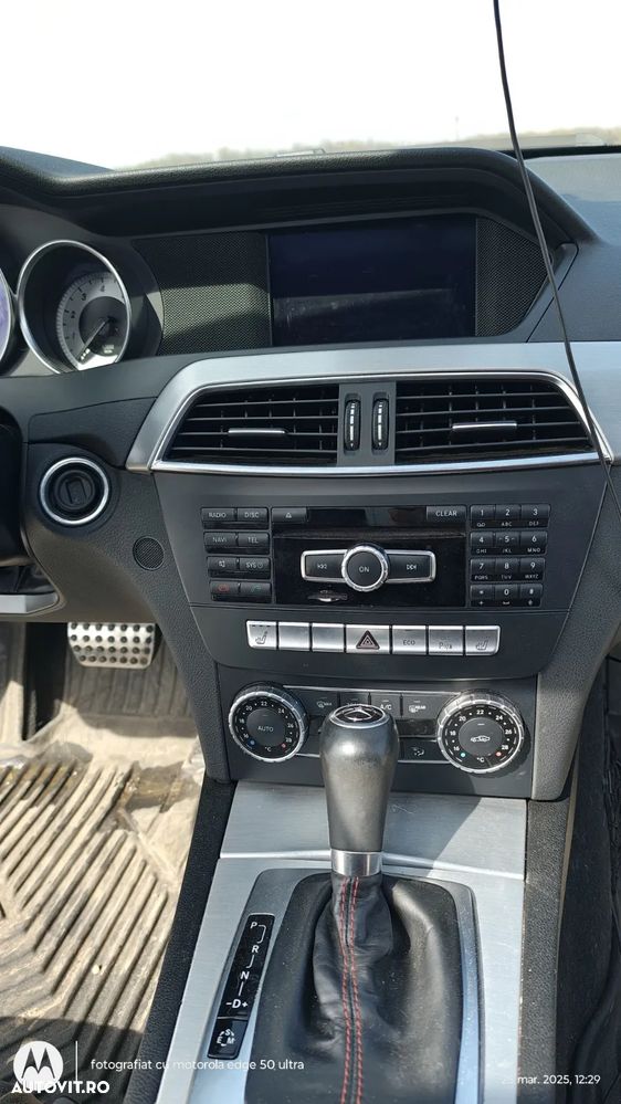 Mercedes-Benz C 250 CGI BlueEFFICIENCY - 14