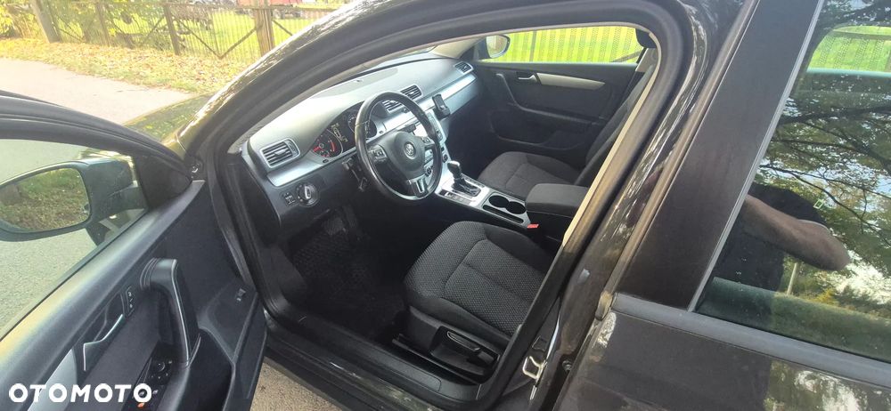 Volkswagen Passat - 8