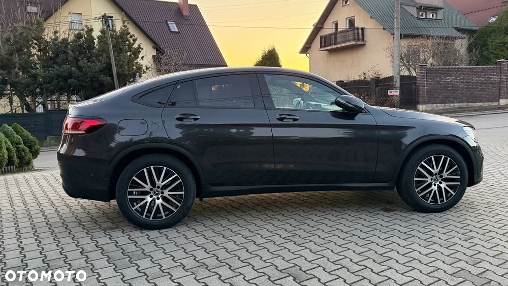 Mercedes-Benz GLC - 12