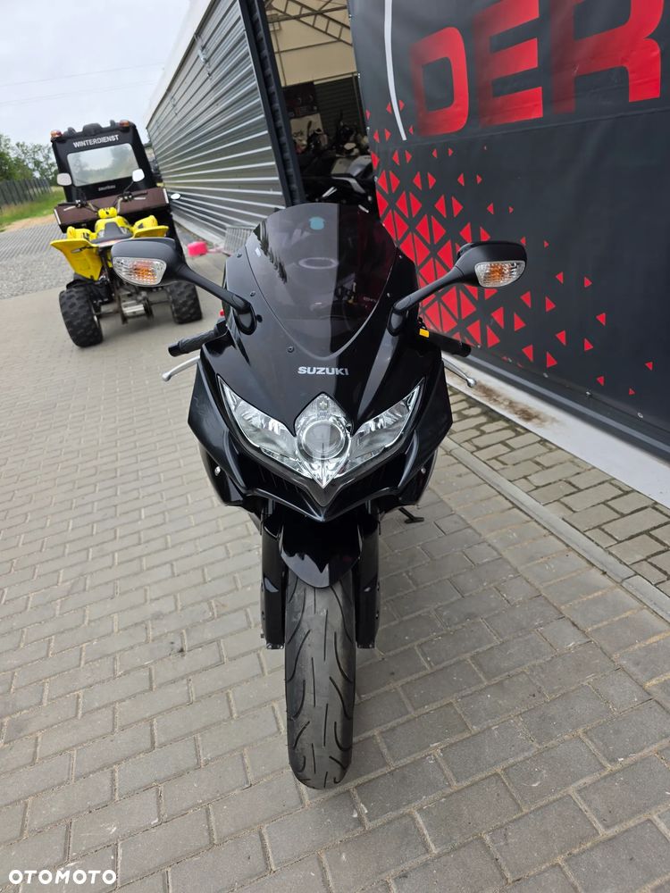 Suzuki GSX-R - 22