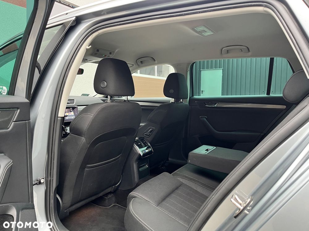 Skoda Superb 2.0 TDI Style DSG - 22