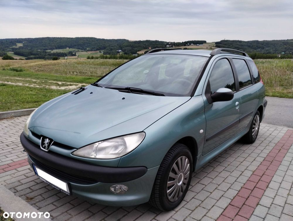 Peugeot 206 - 1