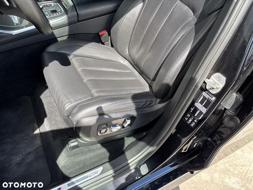 BMW X7 - 16