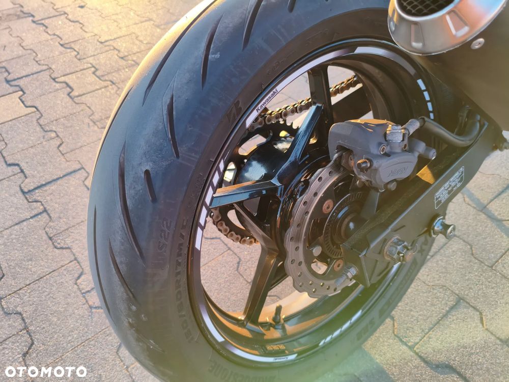 Kawasaki Ninja 400 - 8