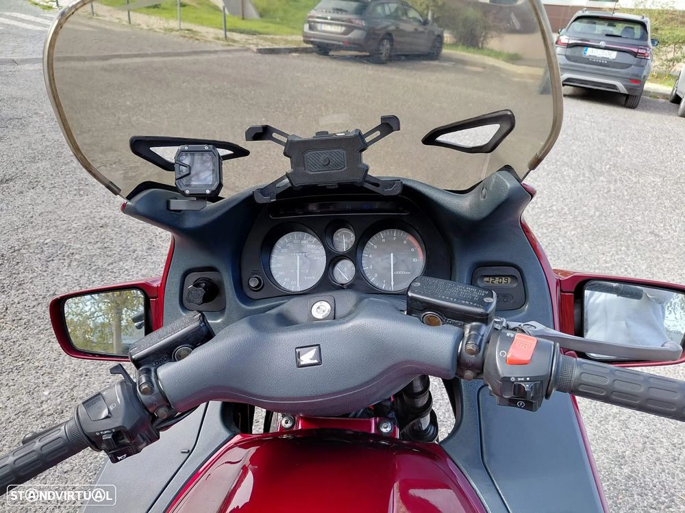 Honda Pan European ST1100 - 4