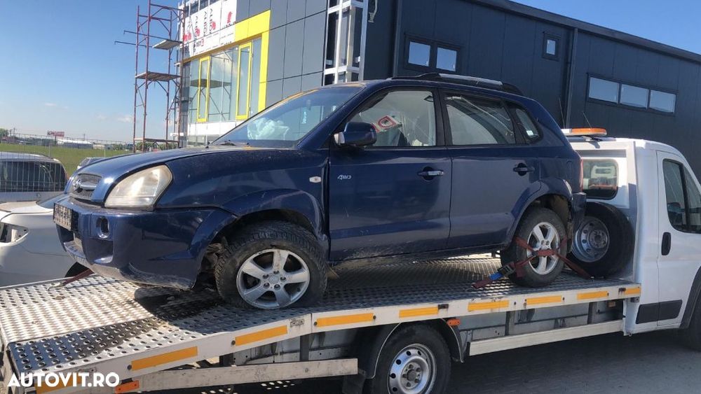 Dezmembram Hyundai Tucson 2.0D an fabr 2005 - 2
