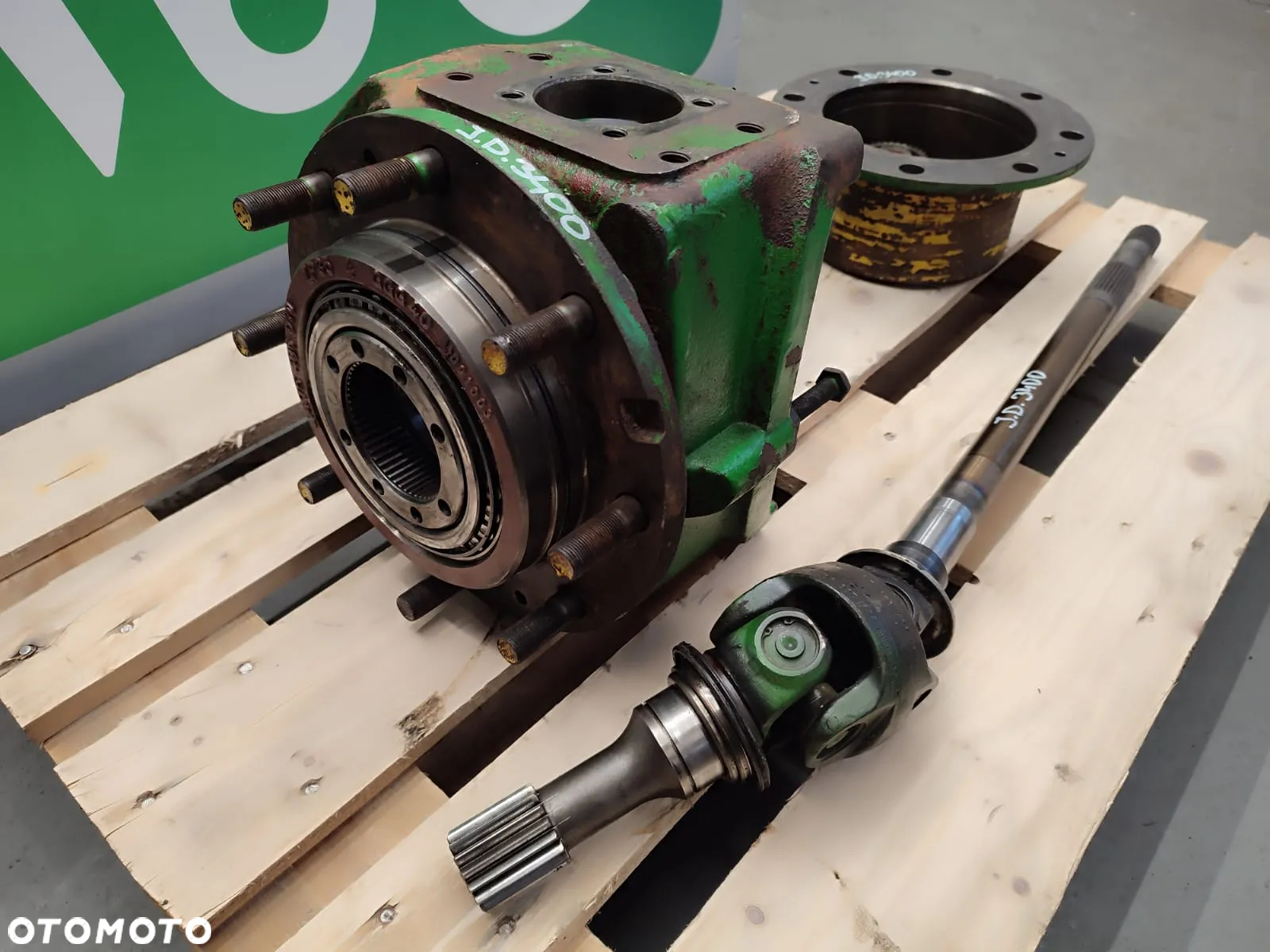 Zwolnica Zwrotnica Piasta 4475436070 Półoś JOHN DEERE 3400 - 7