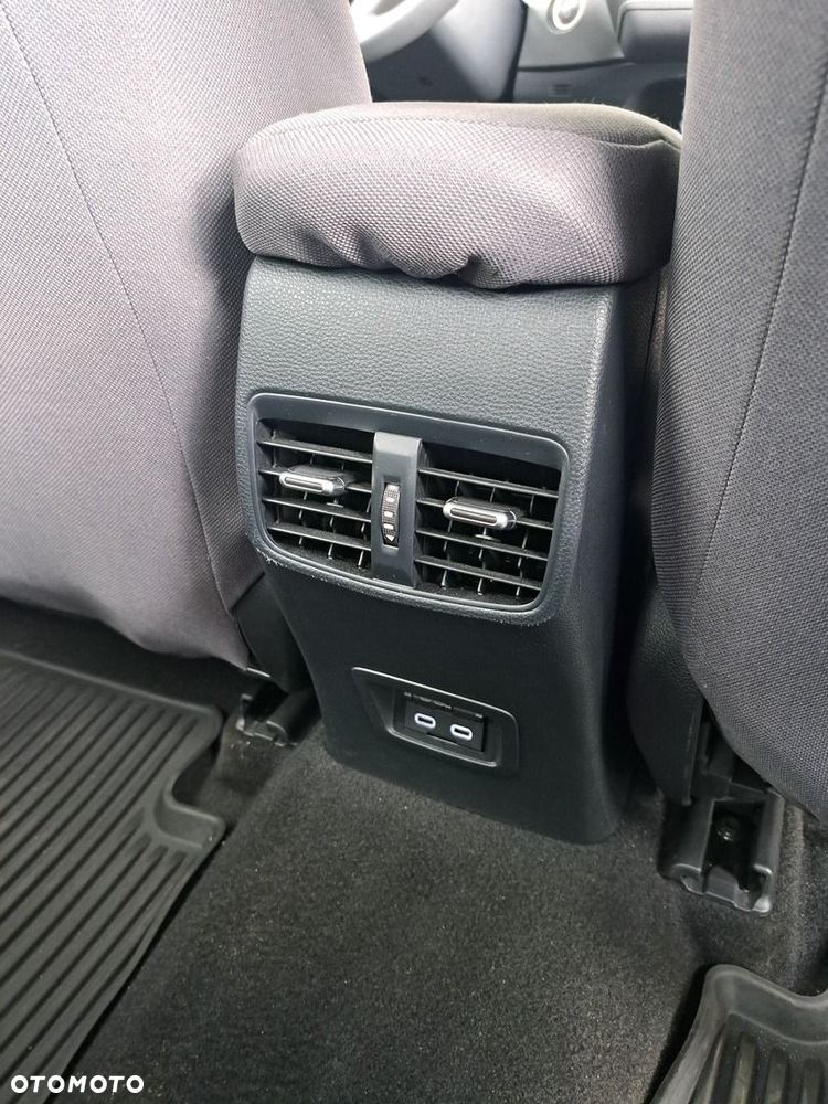 Toyota Corolla 1.8 Hybrid Style - 22