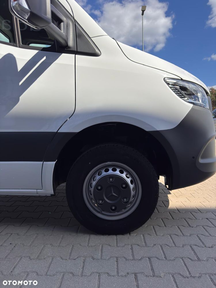 Mercedes-Benz Sprinter - 10