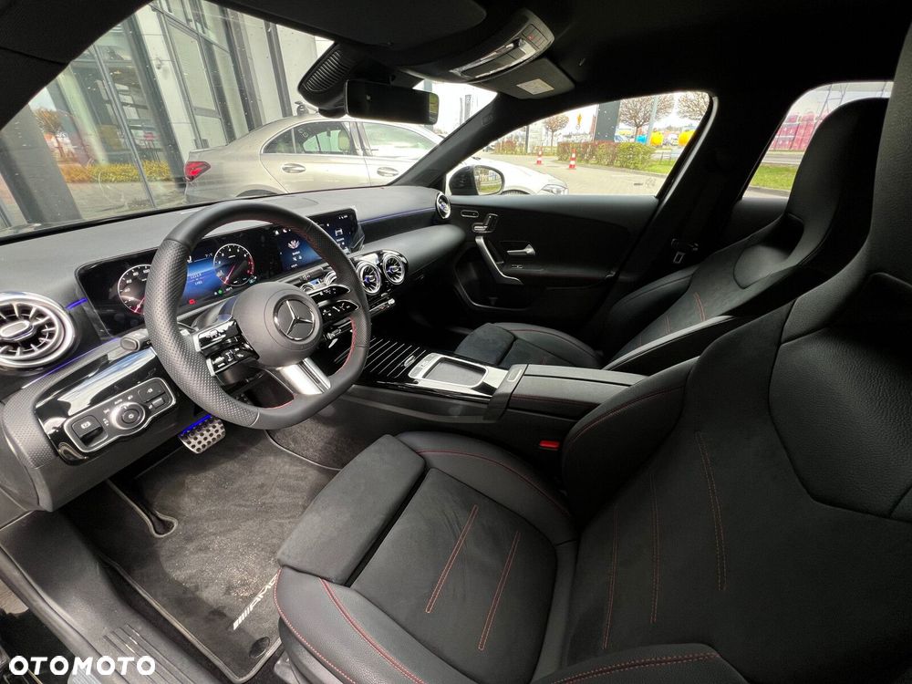 Mercedes-Benz Klasa A 200 AMG Line 7G-DCT - 9