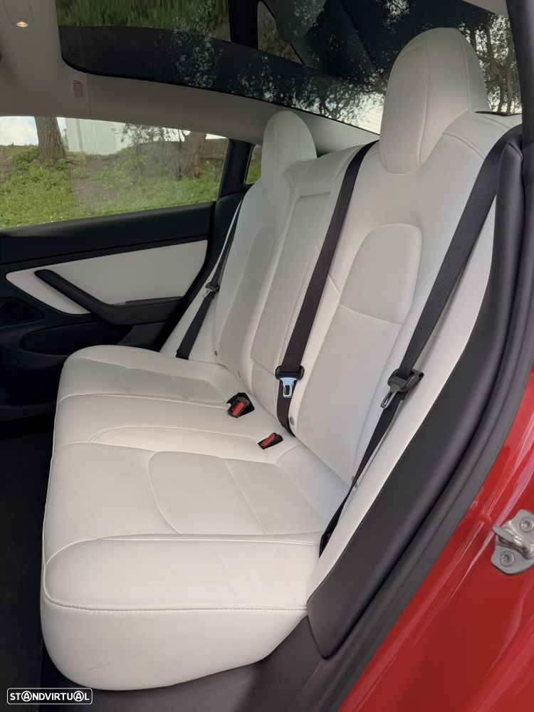 Tesla Model 3 Standard Range Plus RWD - 24