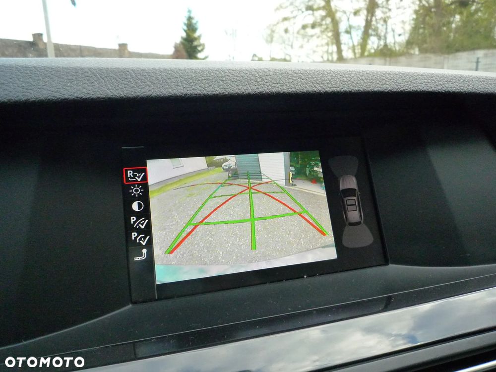 BMW Seria 5 520d - 27
