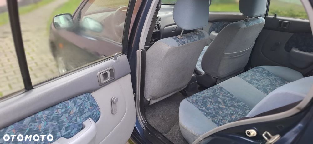 Toyota Starlet 1.4 - 17