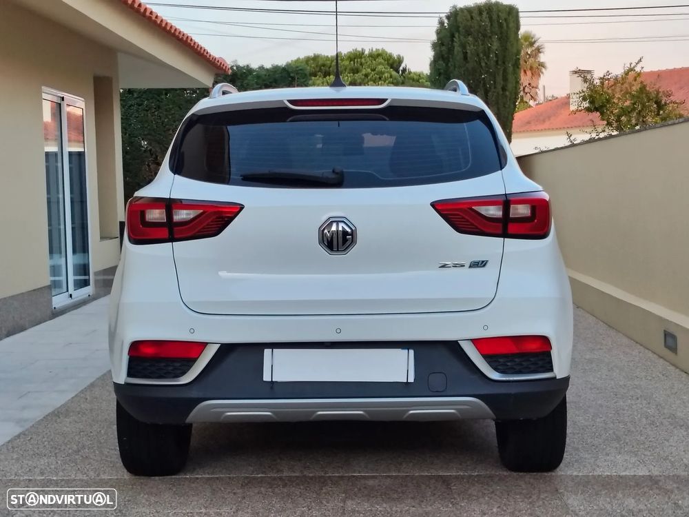 MG ZS - 3